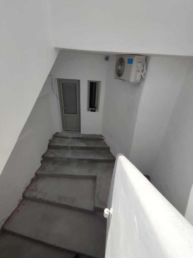 V D Fira Rooms Exteriör bild